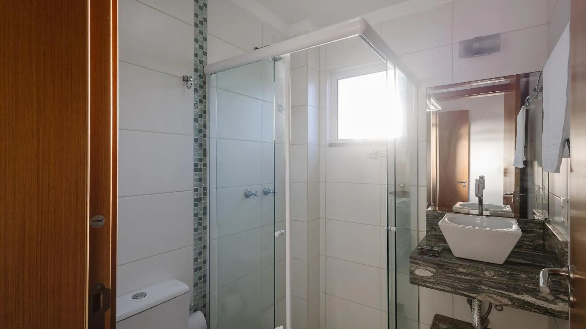 דירה בומבינאס Apto 2Q C/ Churrasq. 400M Praia Can304 ברזיל